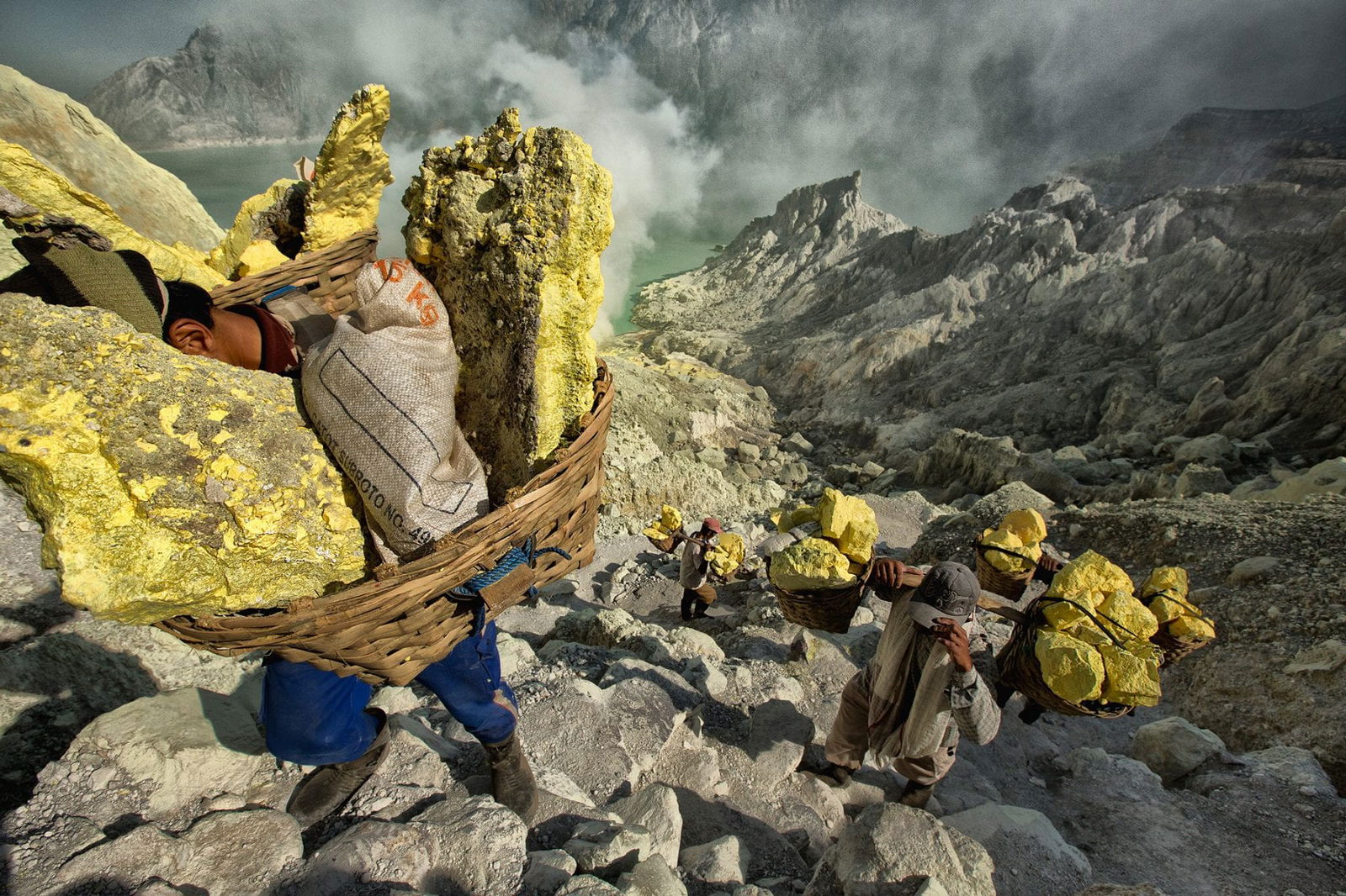 documentary photography in color by Hugh Brown