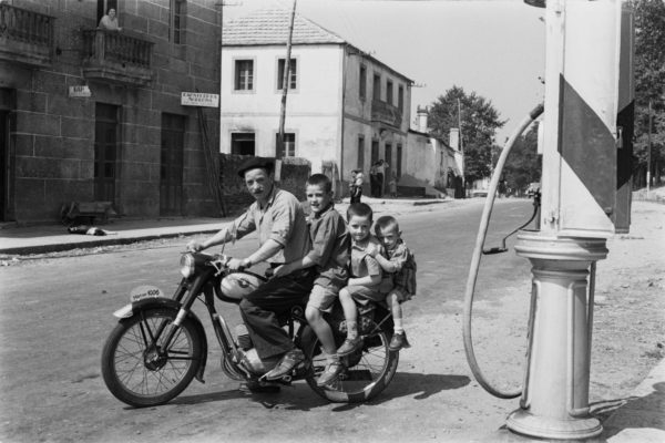 Virxilio Vieitez - Fermín, Avelino, Bautista y Pepiño en Soutelo de Montes, 1957