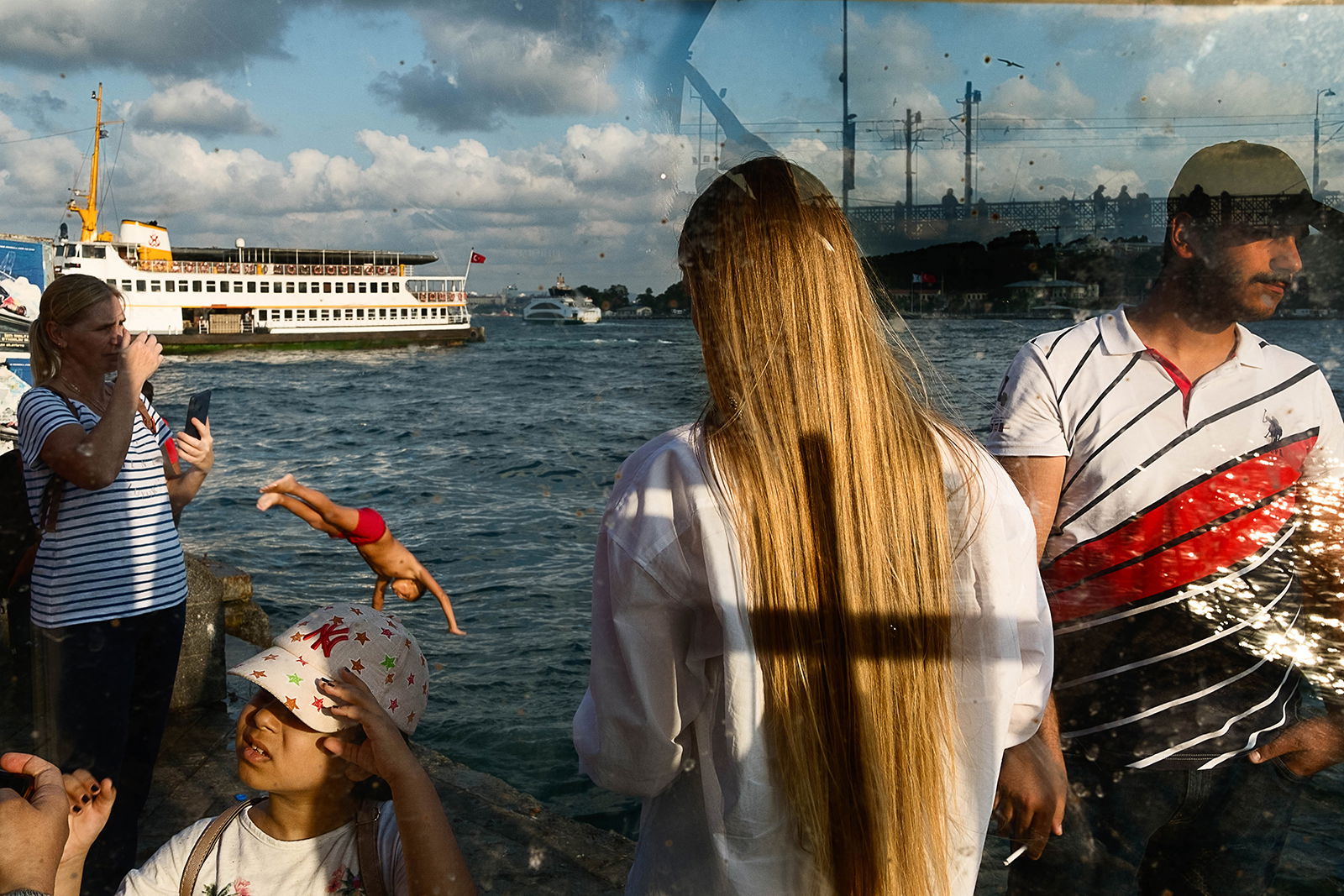 color street photo in Istanbul, Turkey by Haluk Safi