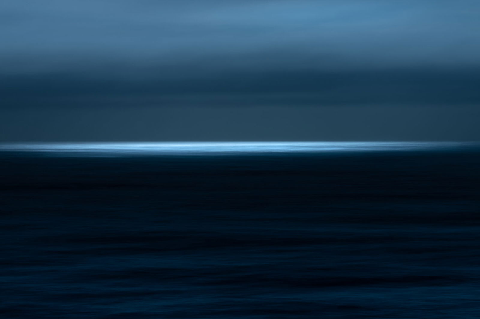 abstract color landscape photo of the sea and horizon by Lisa Shaw