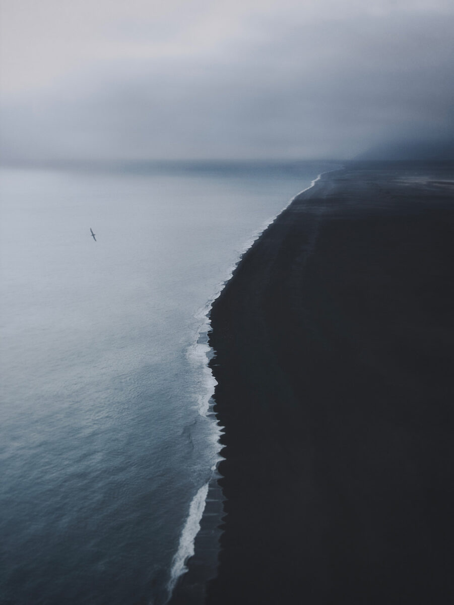 Award, color landscape photo of coastline in Iceland by Thaddäus Biberauer