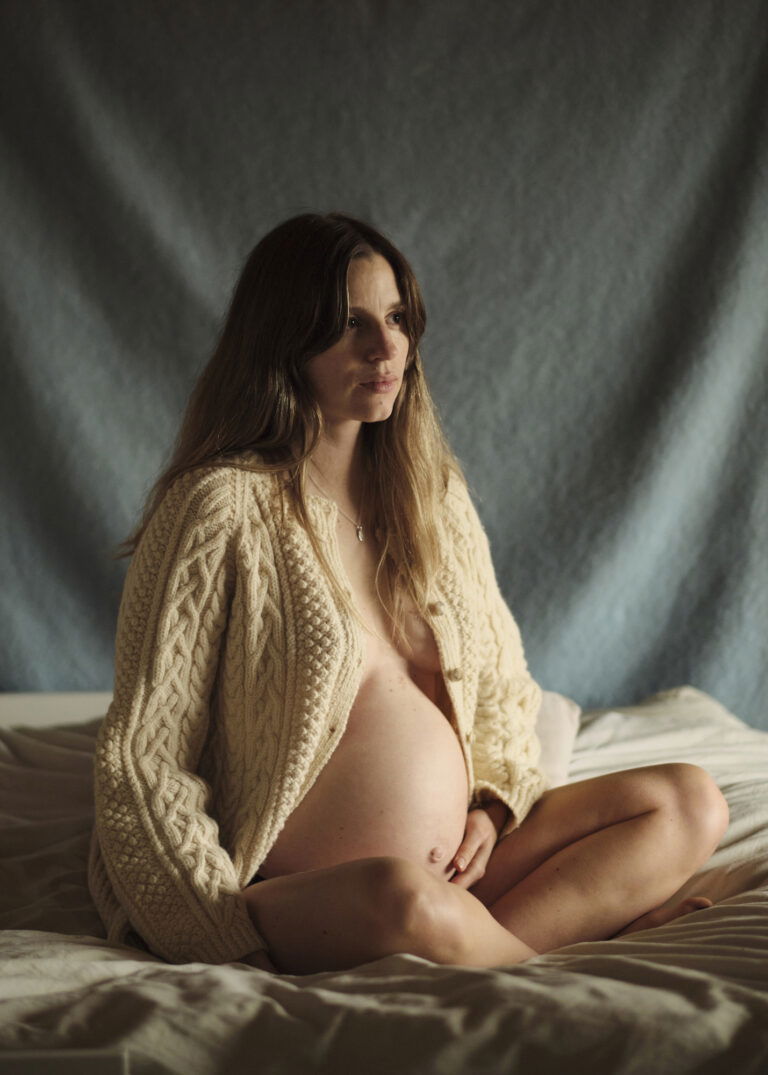 color portrait photo of a pregnant woman by Lloyd Wright