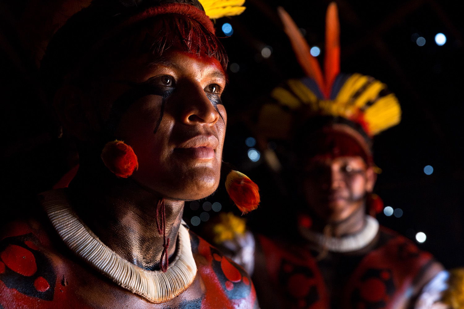 color portrait photo of Yawalapiti tribe in Brazil by Diego Baravelli