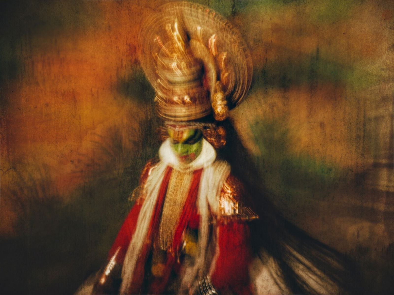 abstract fine art color photo of traditional Kathakali show by Thaddäus Biberauer