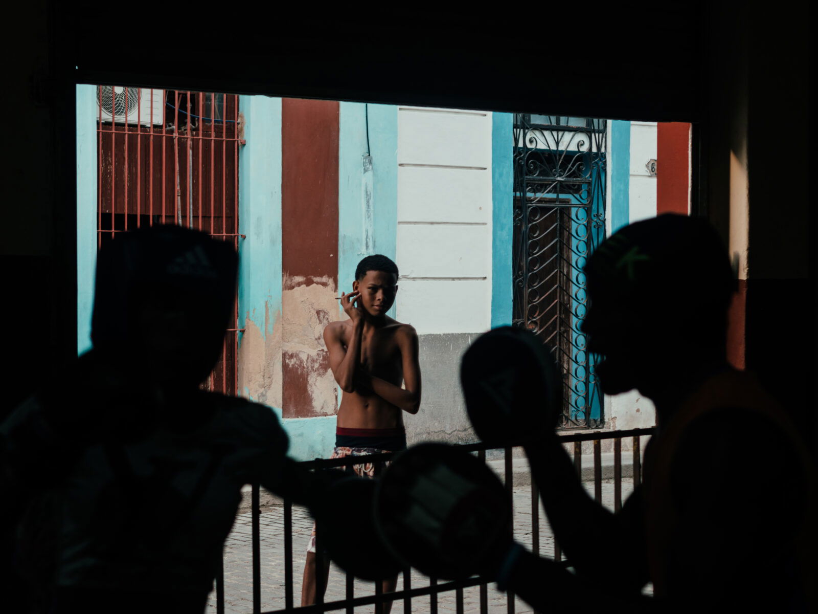 color street photo of people in Havana, Cuba by Federico Borobio