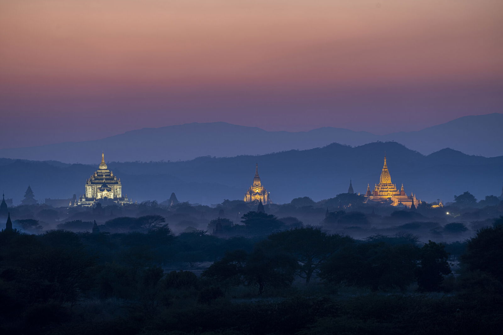 Color travel photography by Mahendra Bakle. Sunset over the temples of Bagan, Myanmar