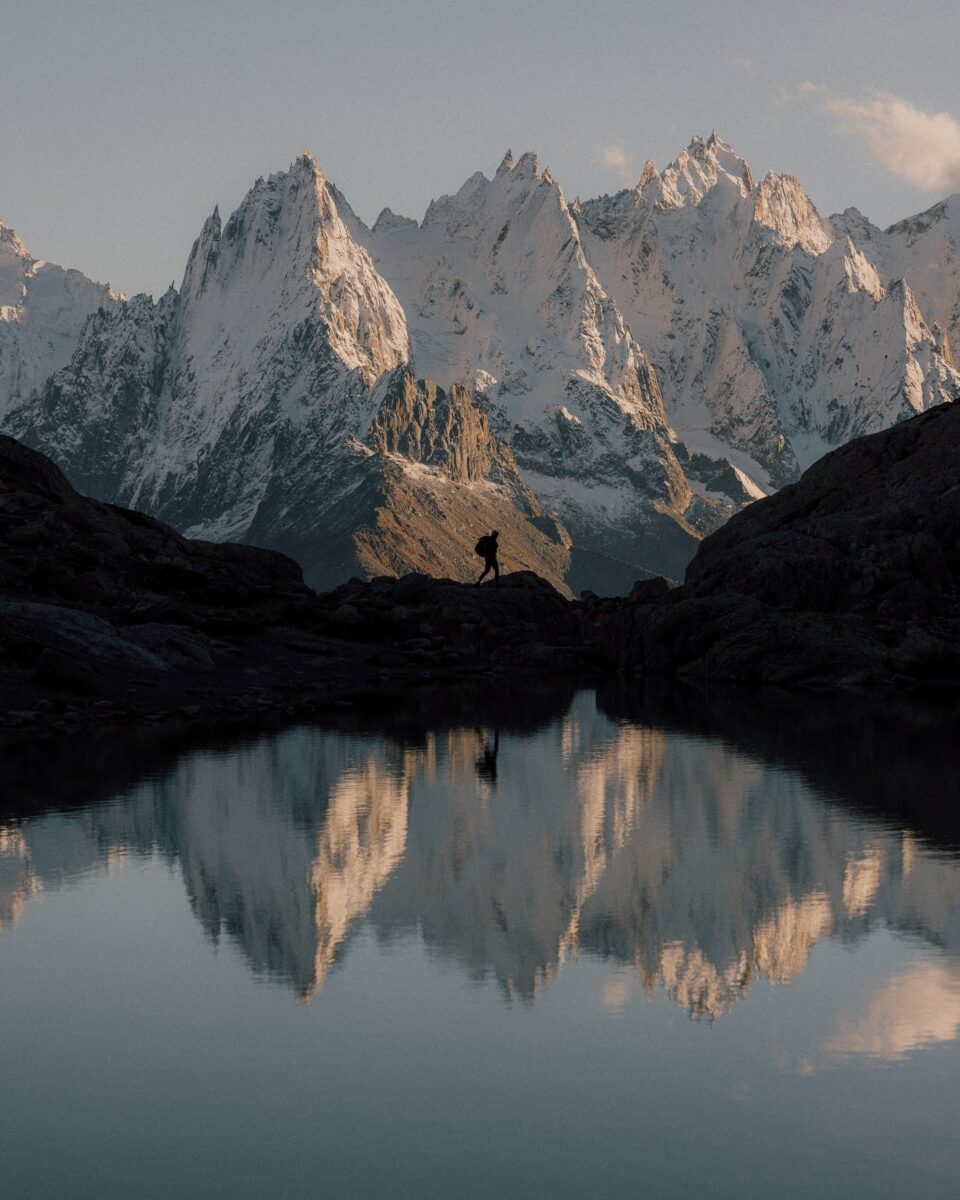 color landscape photo of mountains by Hannes Becker