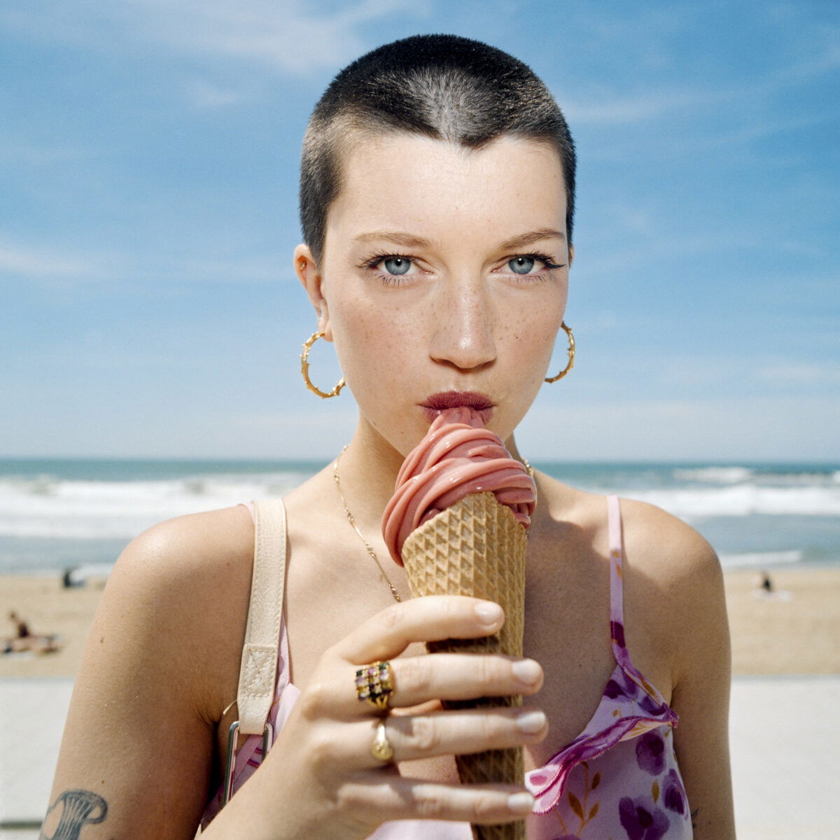 color portrait photo of woman in Biarritz, France by Matthieu Quatravaux